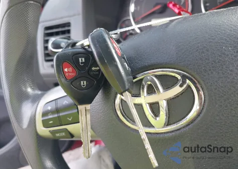 2011 Toyota Corolla S z USA, uszkodzony, nr VIN 2T1BU4EE6BC683758